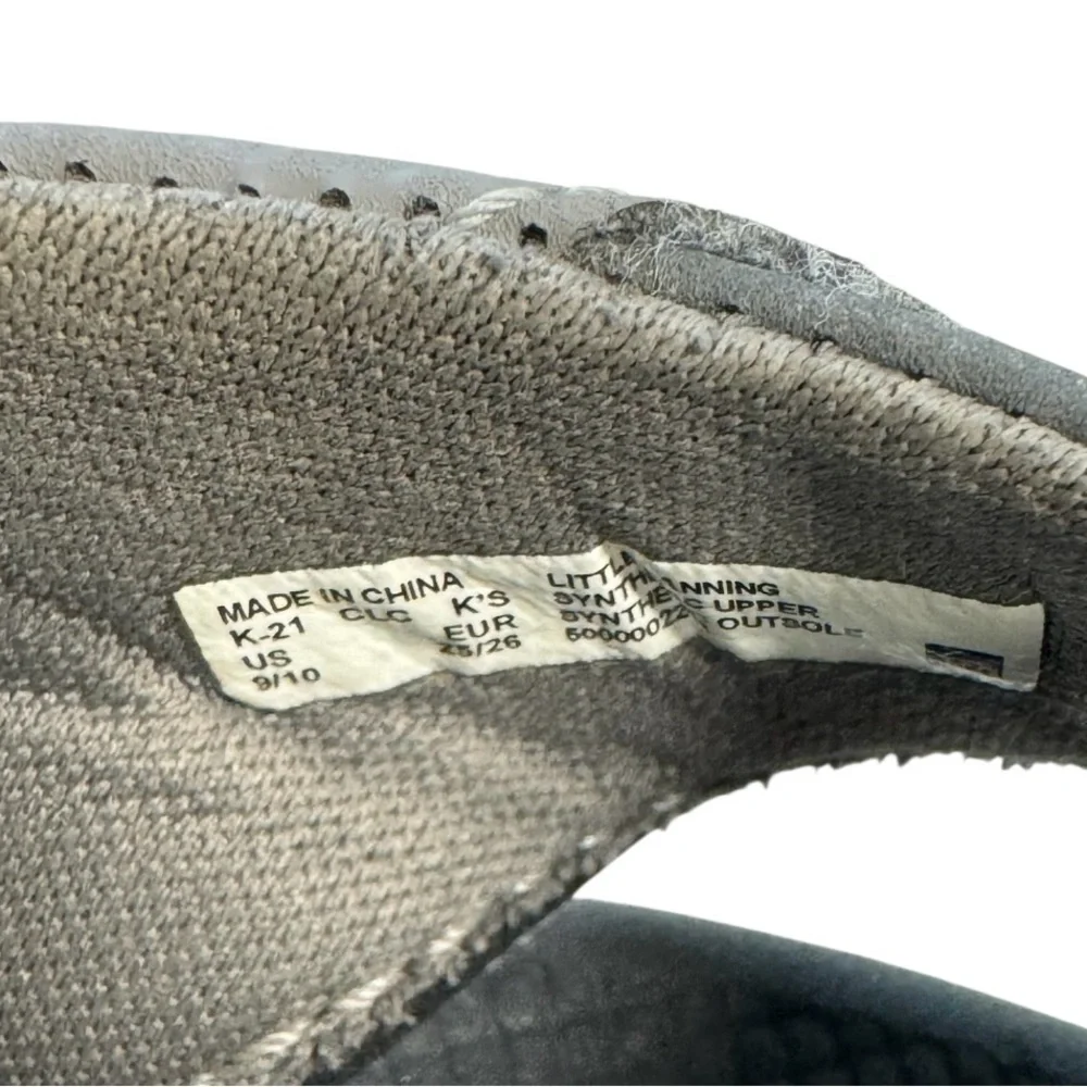 Reef Little Flanning Gray  Flip Flops Size 9-10